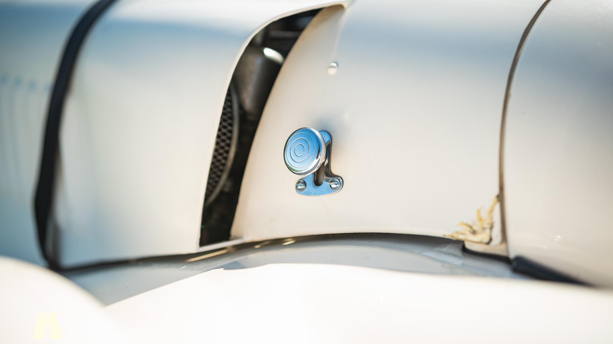 Aussenfoto 1954 Morgan Plus 4 