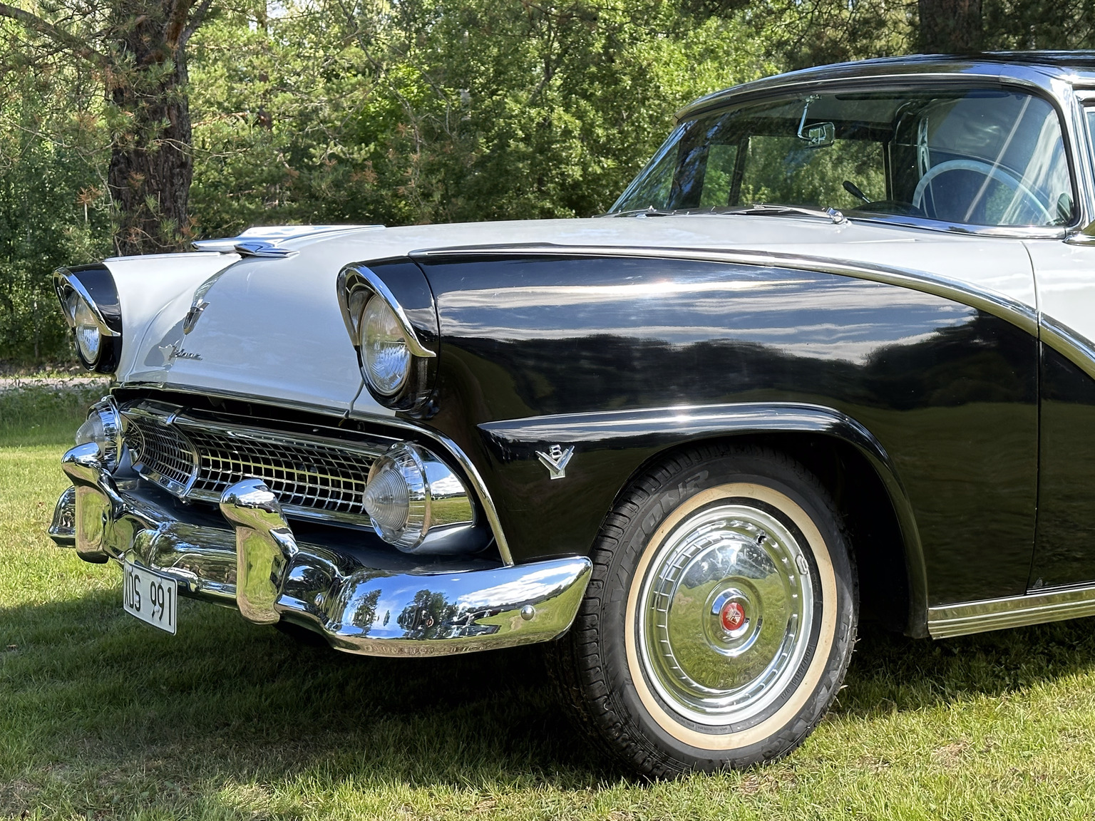 Exteriörbild på 1955 Ford Fairlane Crown Victoria