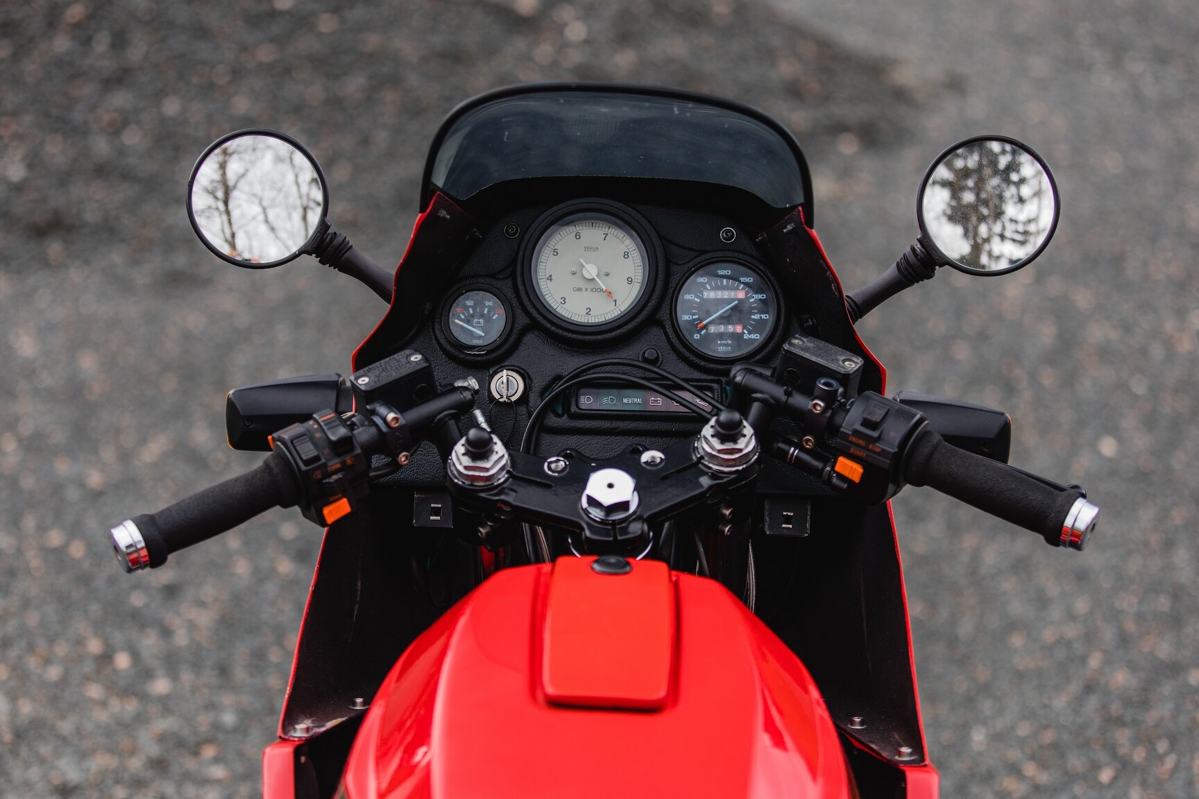 Exteriörbild på 1990 MOTO GUZZI LE MANS 1000