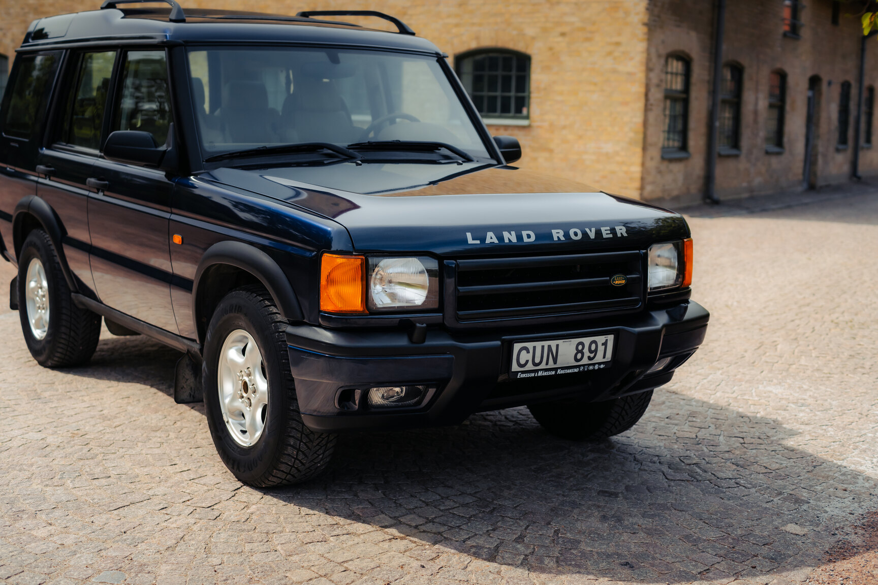 Exteriörbild på 1999 Landrover Discovery II V8