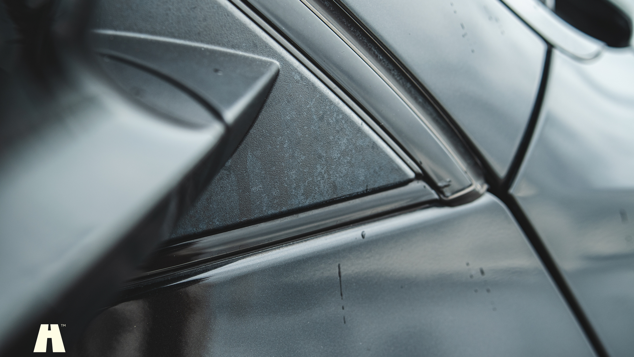 Exterior image of 2010 BMW X6 M Ferrita 555HK (74)