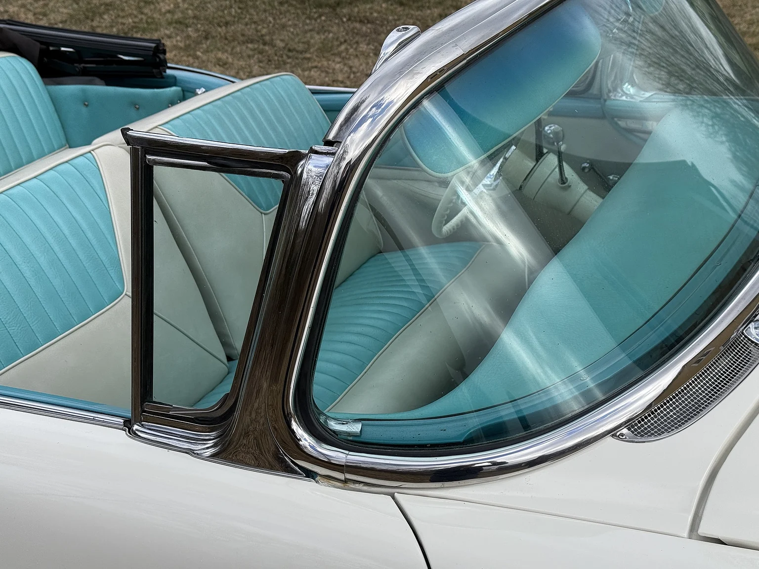 Aussenfoto 1955 Oldsmobile Super 88 (32)