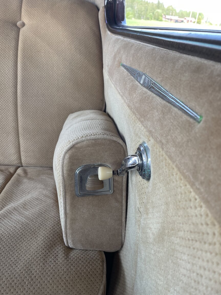 Interior image of 1940 Hudson Modell 40 Traveller Brougham 