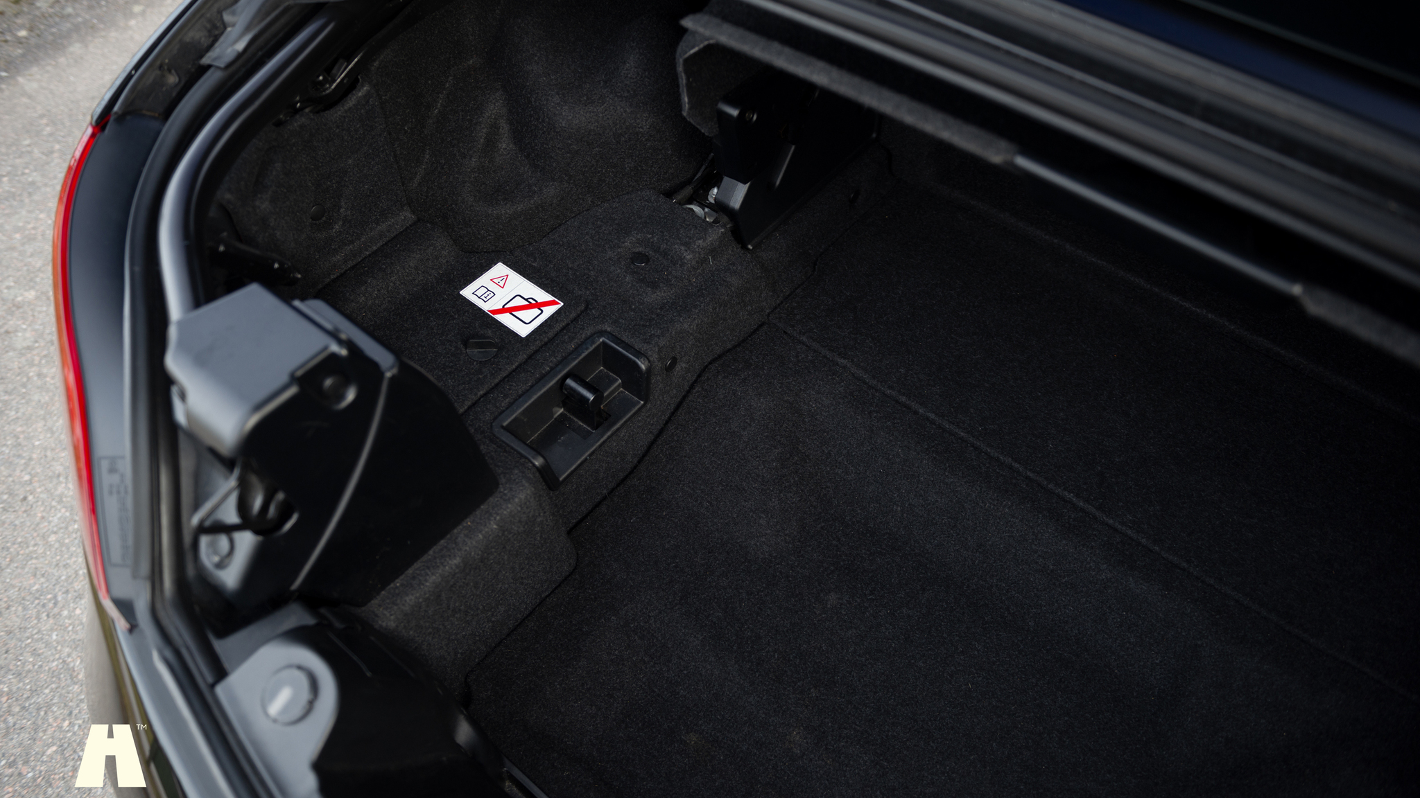 Interior image of 2009 BMW Z4 S-Drive23i (41)