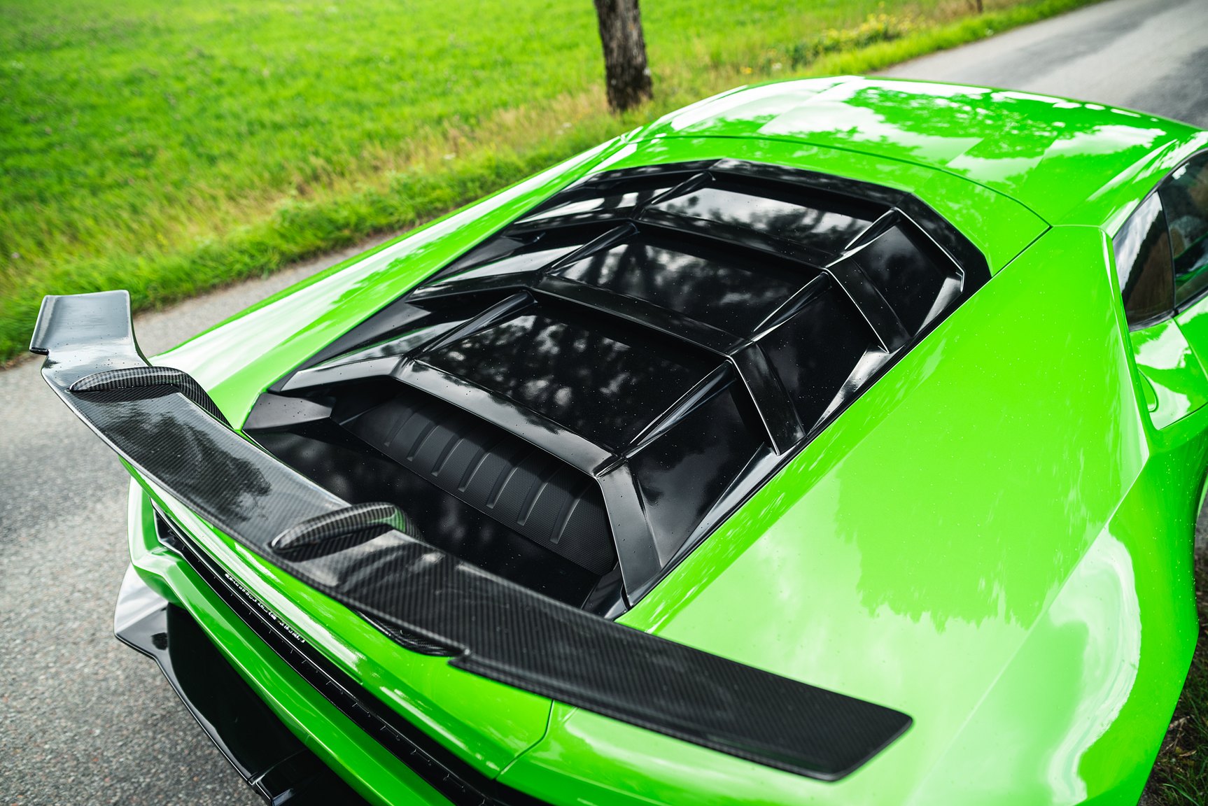 Exterior image of 2016 Lamborghini Huracan LP-610-4