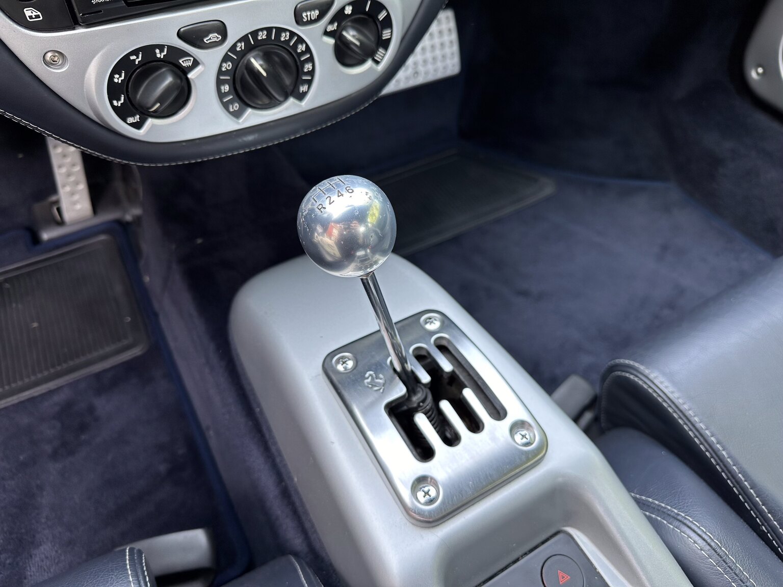 Interior image of 2001 Ferrari 360 Modena V8 Manual (9)