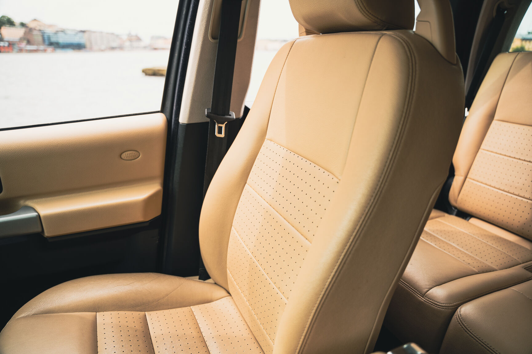 Innenraumfoto von 2008 Land Rover Discovery TDV6 SE (25)