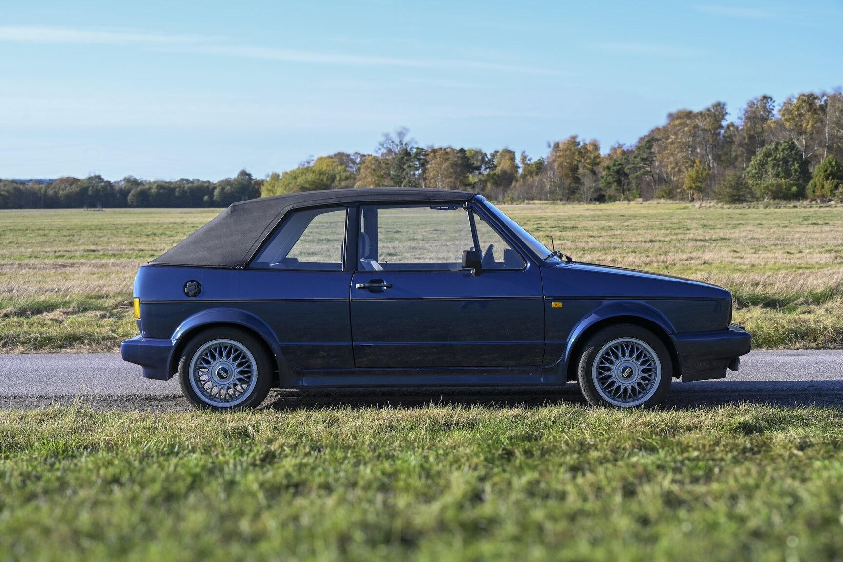 Exteriörbild på 1991 Volkswagen Golf Karmann Cabriolet
