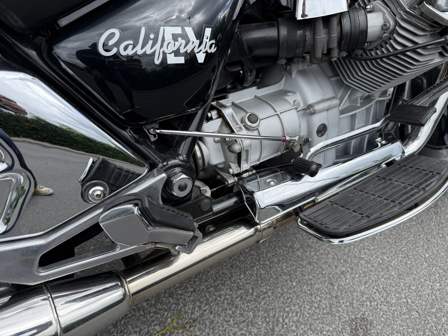 Image of 2001 Moto Guzzi California EV mechanics (3)