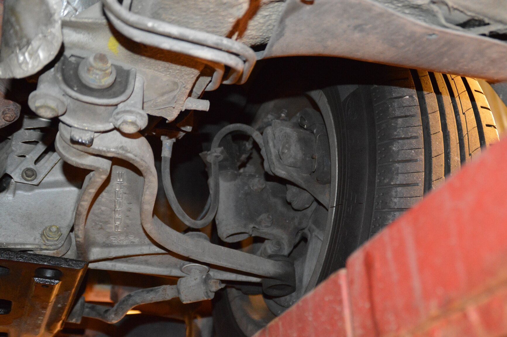 Image of 1986 Porsche 944 Coupé mechanics