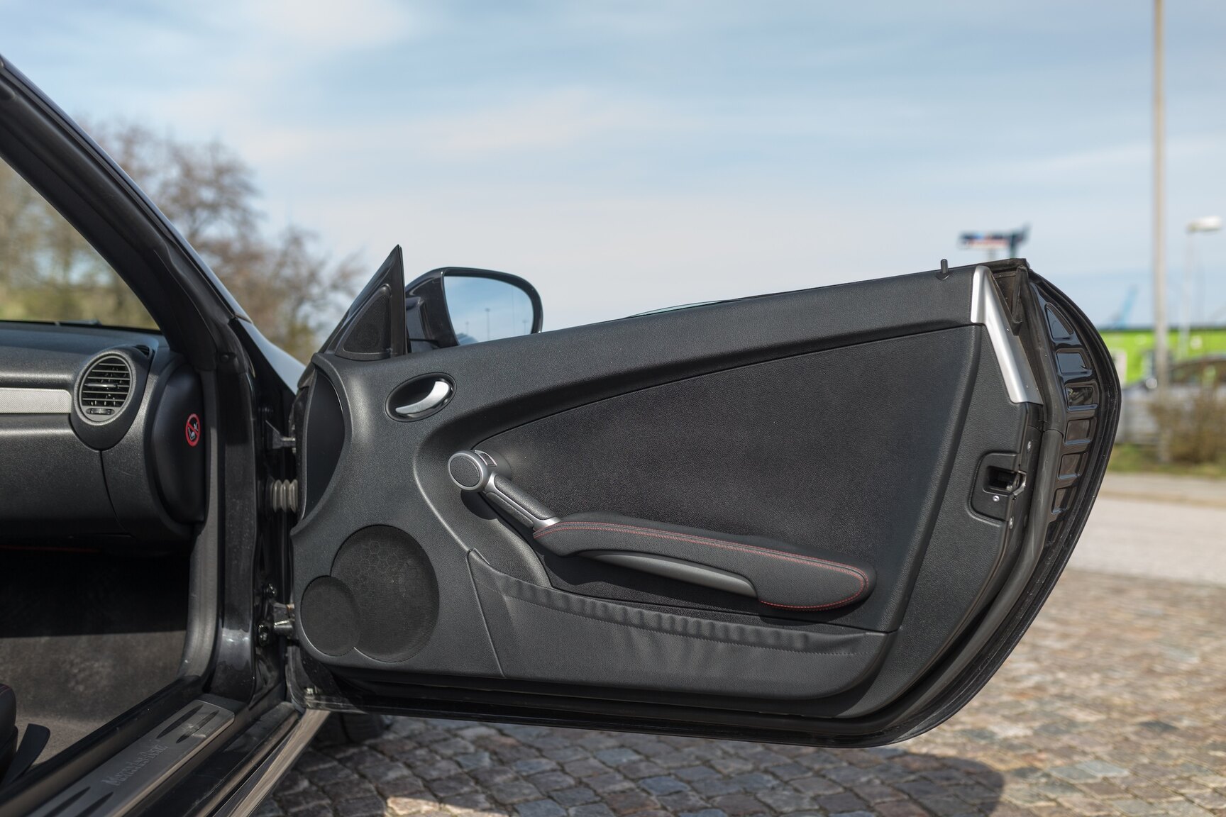 Interior image of 2010 Mercedes-Benz SLK 200 Kompressor (30)