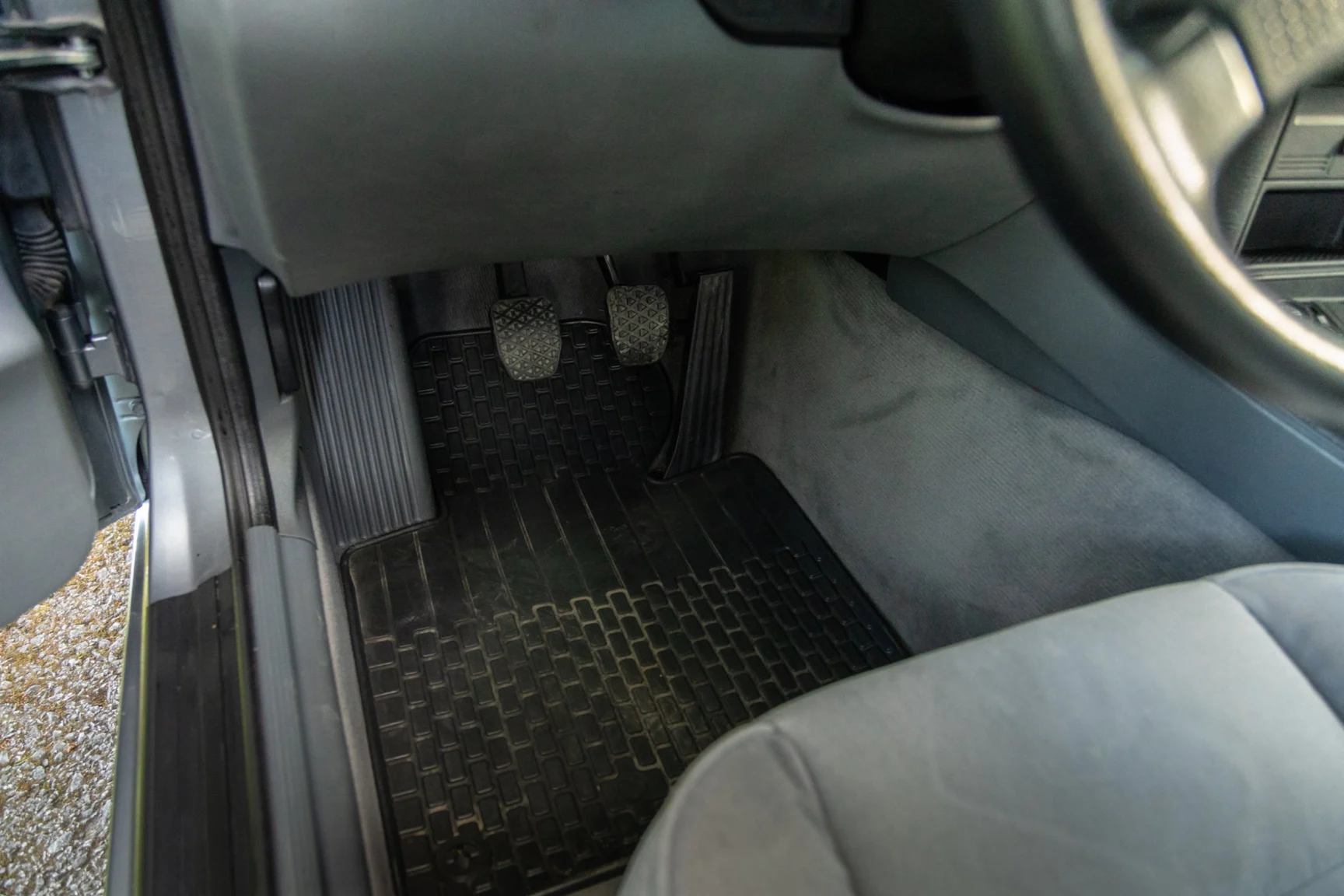 Innenraumfoto von 1994 BMW 318i - NO RESERVE (8)
