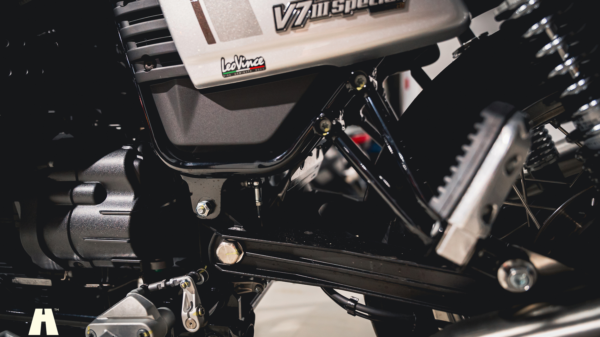 Image of 2020 Moto Guzzi V7 III Special mechanics