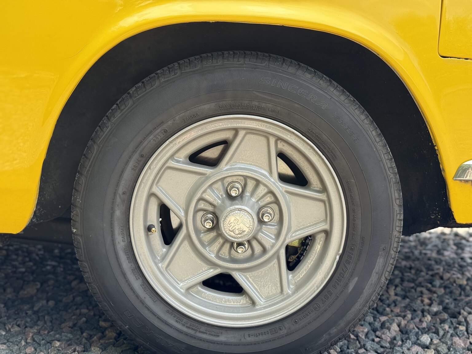 Exterior image of 1974 Alfa Romeo GT 1600 Junior