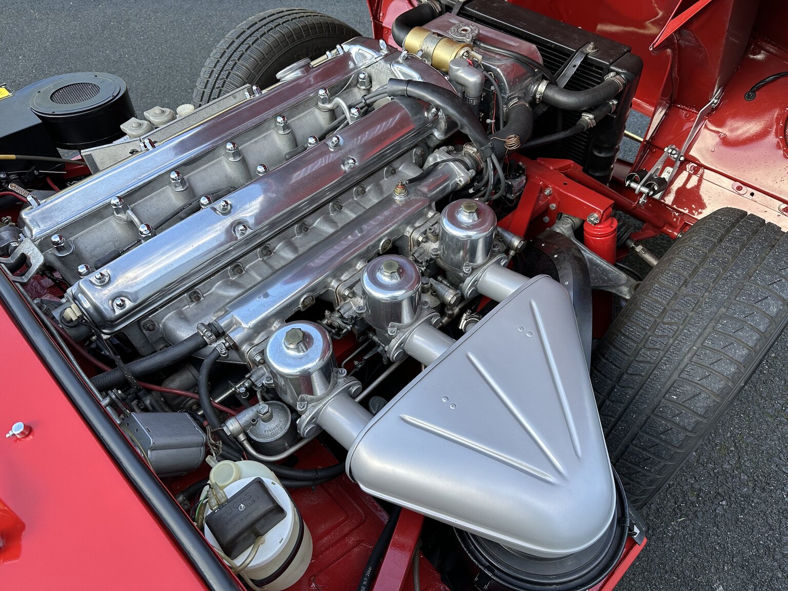 Image of 1965 Jaguar E-Type Series 1 mechanics (1)