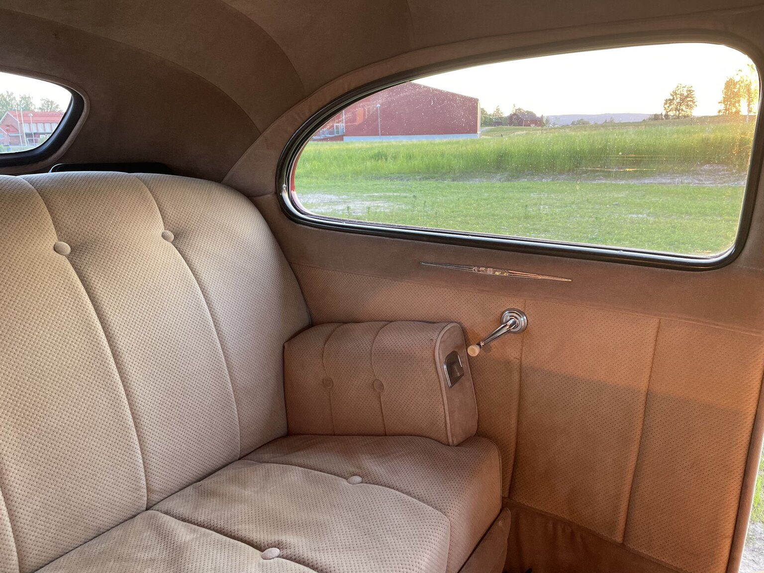 Interior image of 1940 Hudson Modell 40 Traveller Brougham 