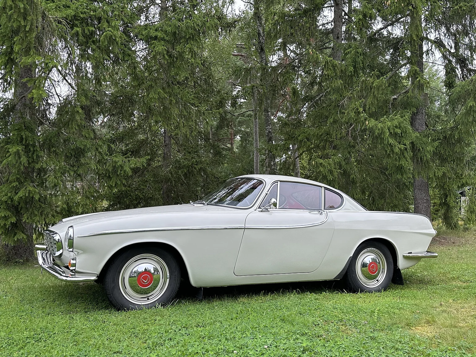 Exterior image of 1964 Volvo P1800S (92)