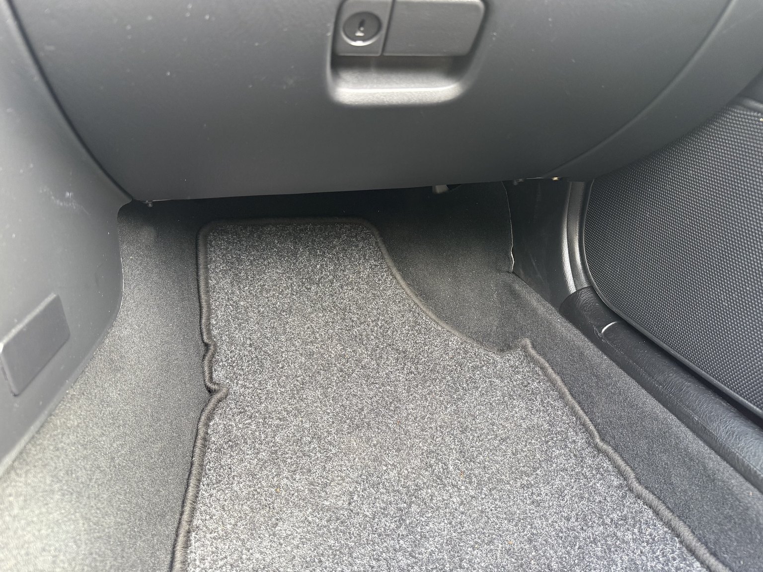 Interior image of 1999 Mazda MX-5