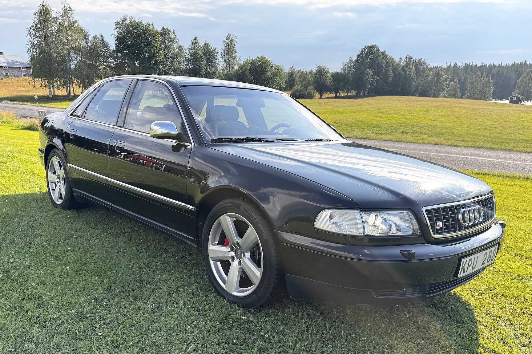 Exteriörbild på 1999 Audi S8 4.2 Quattro