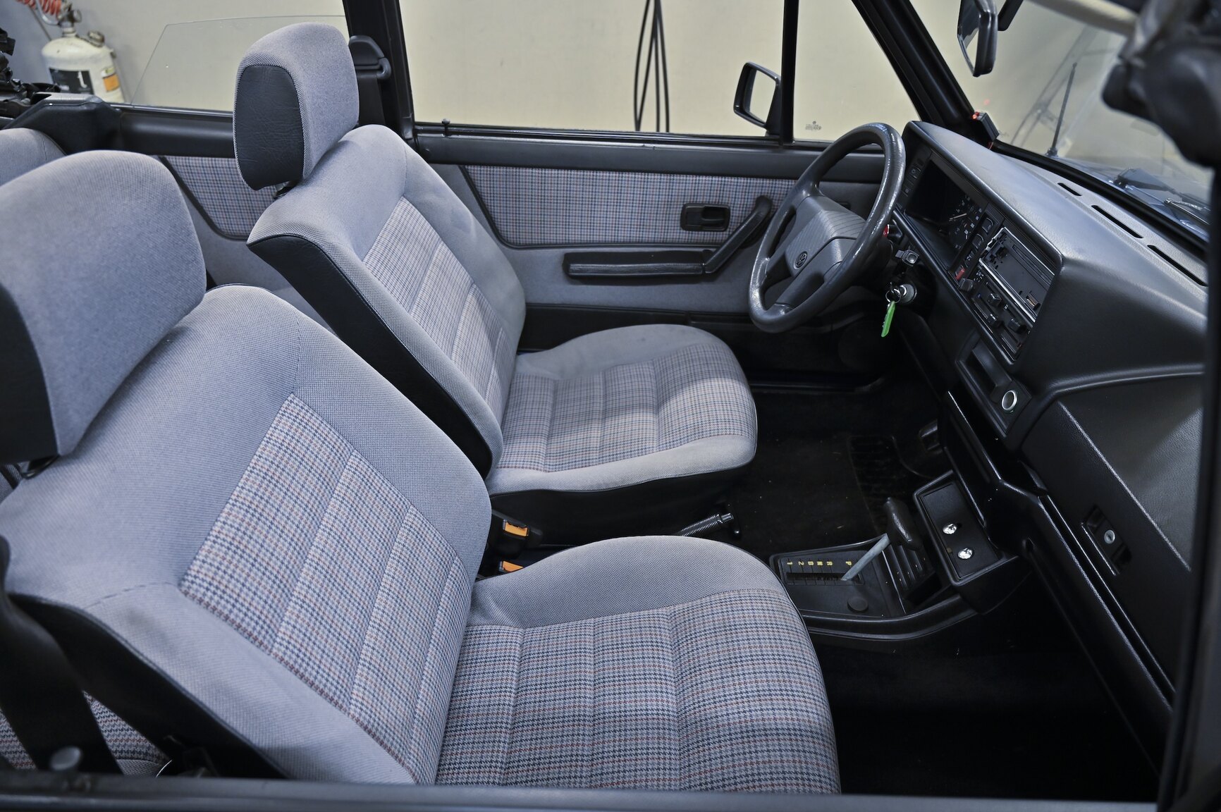 Innenraumfoto von 1991 Volkswagen Golf Karmann Cabriolet