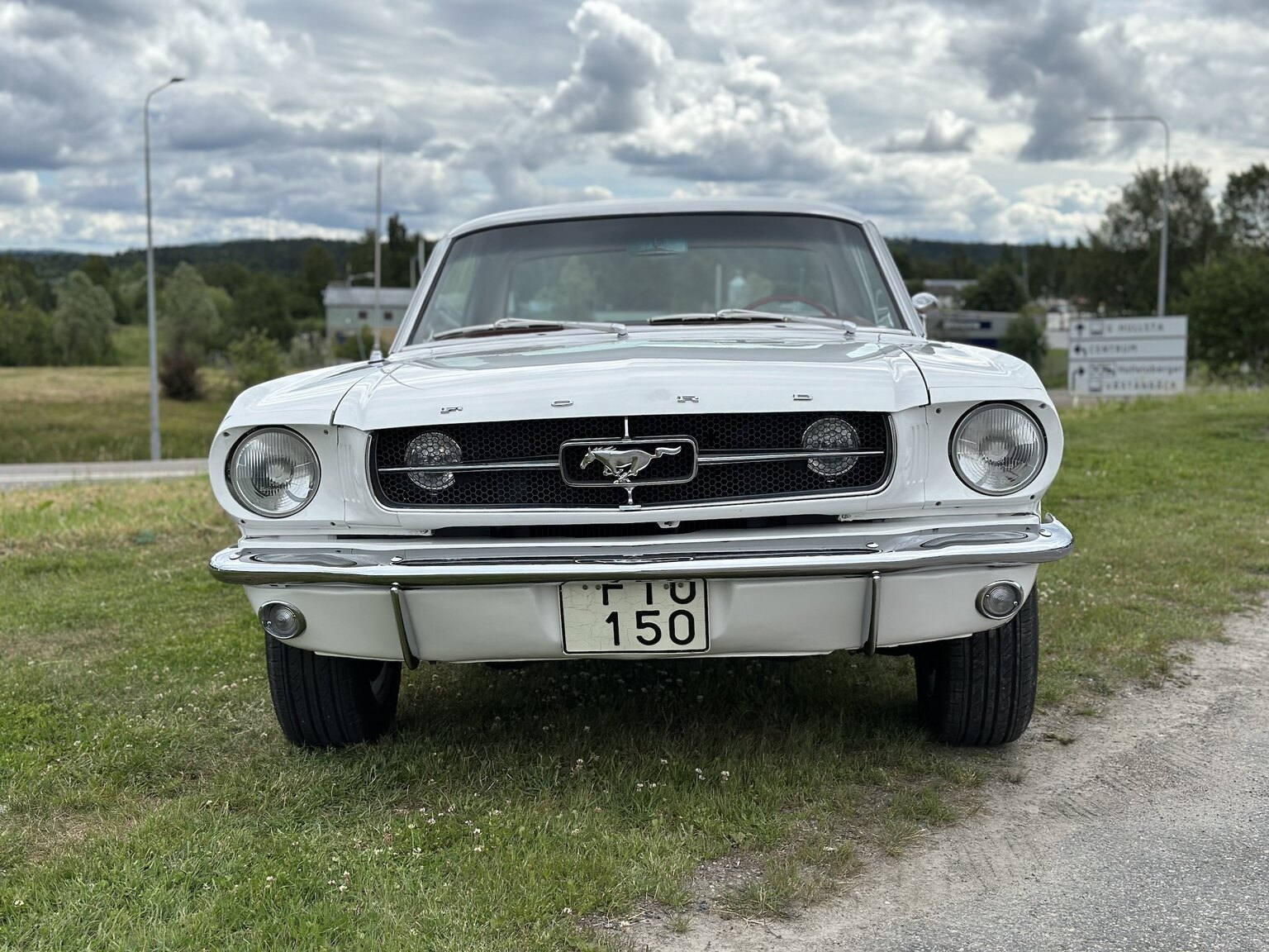 Exteriörbild på 1965 Ford Mustang HT