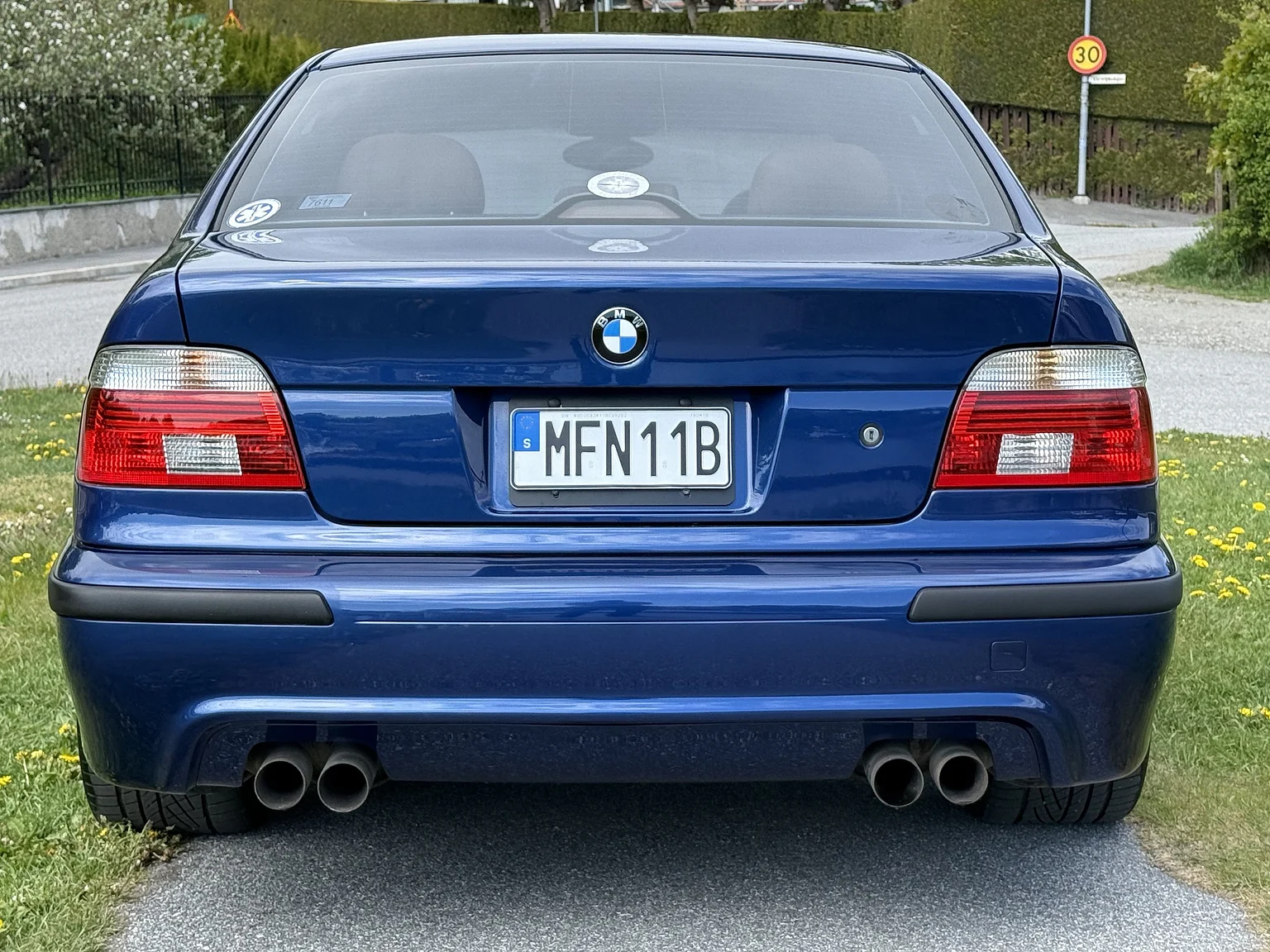 Exterior image of 2001 BMW M5 E39 LCI (27)
