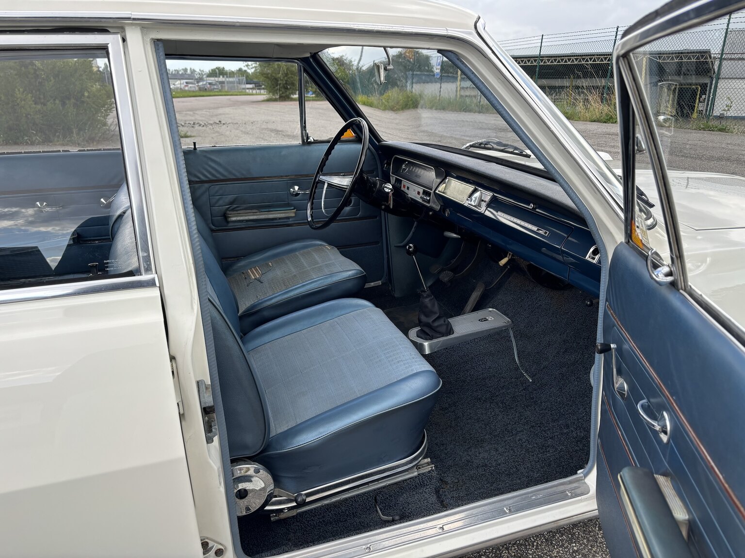 Interiörbild 1965 Opel Record Deluxe