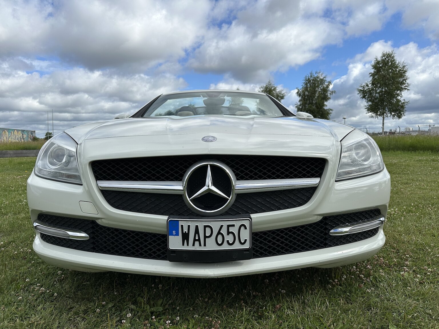 Exterior image of 2012 Mercedes-Benz SLK 350