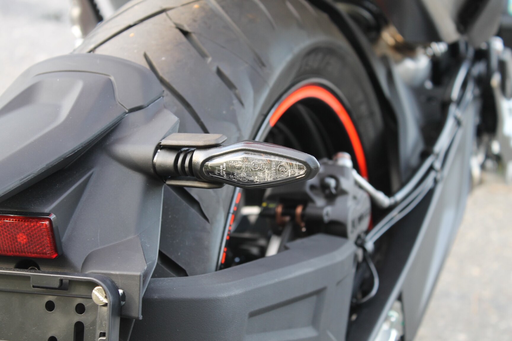 Exteriörbild på 2023 CFMOTO 800NK