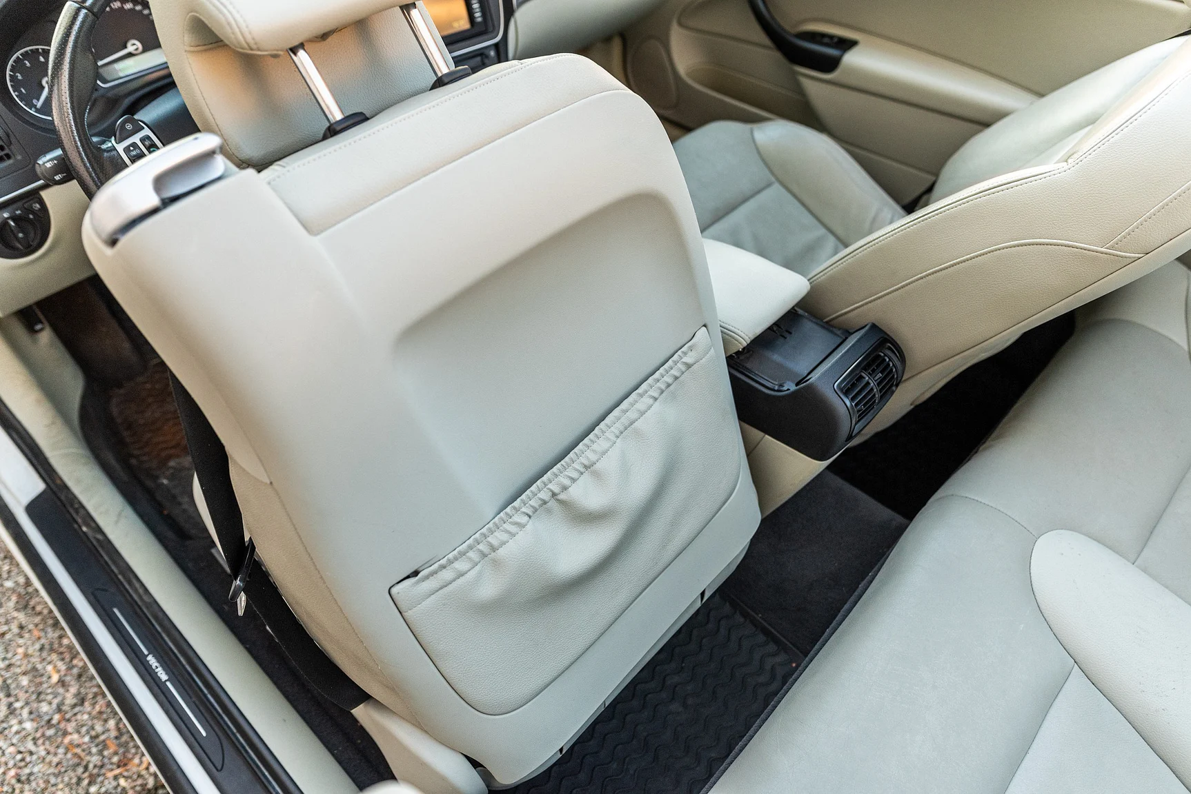 Interior image of 2008 SAAB 9-3 Vector 2.0T Cabriolet (58)