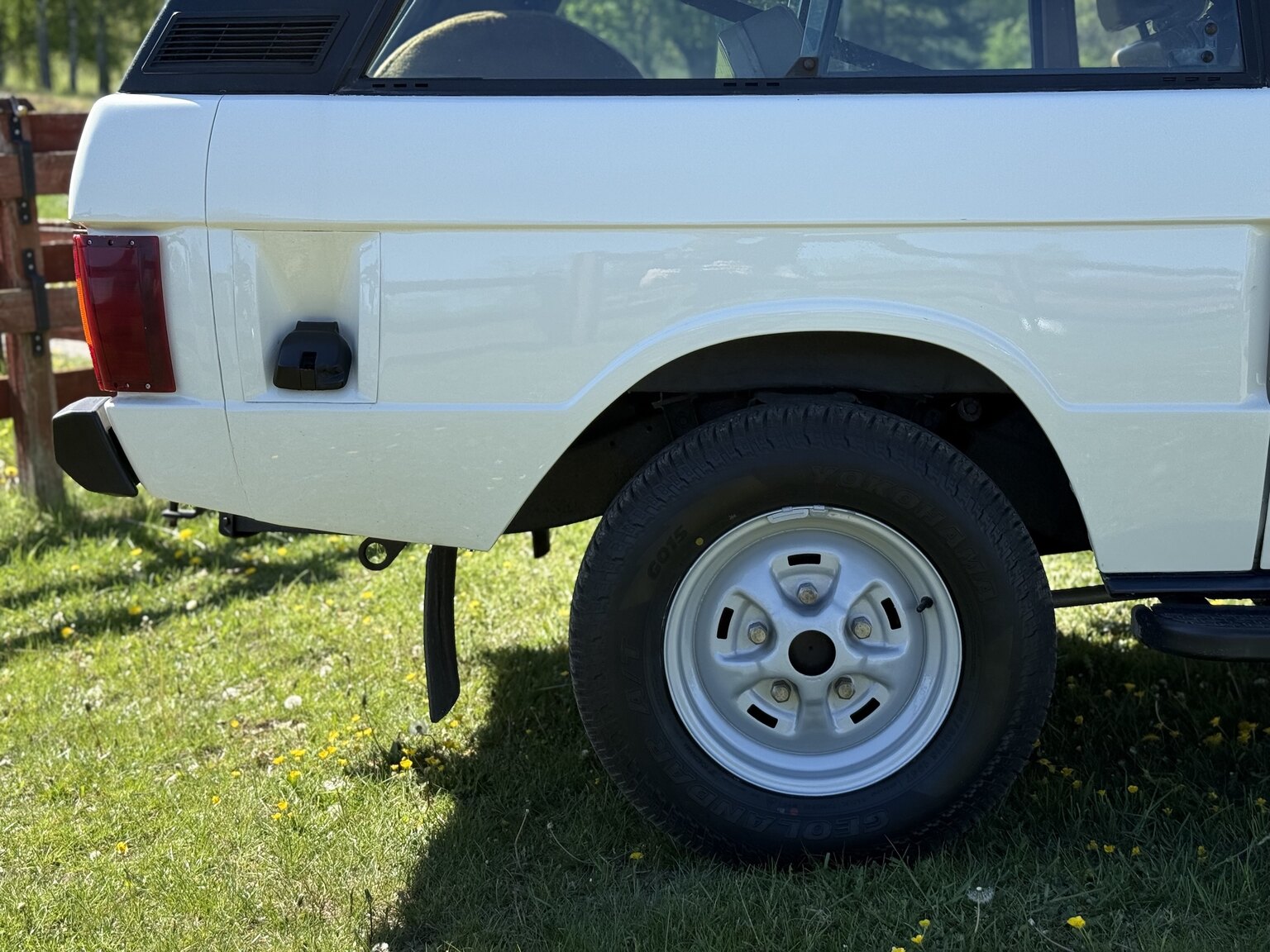 Exterior image of 1985 Land Rover Range Rover 3.5 V8