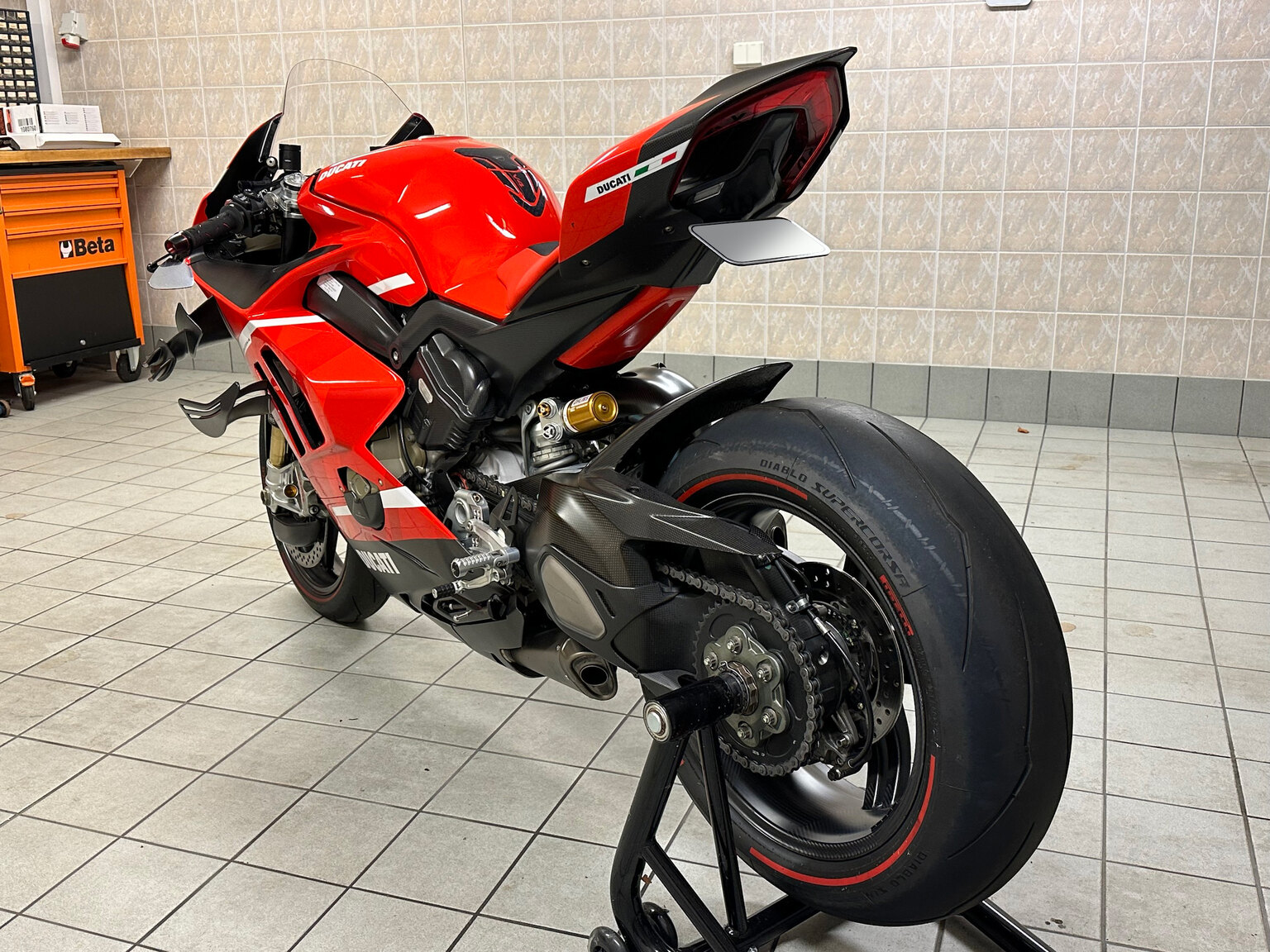 Aussenfoto 2021 Ducati Superleggera V4 23/500