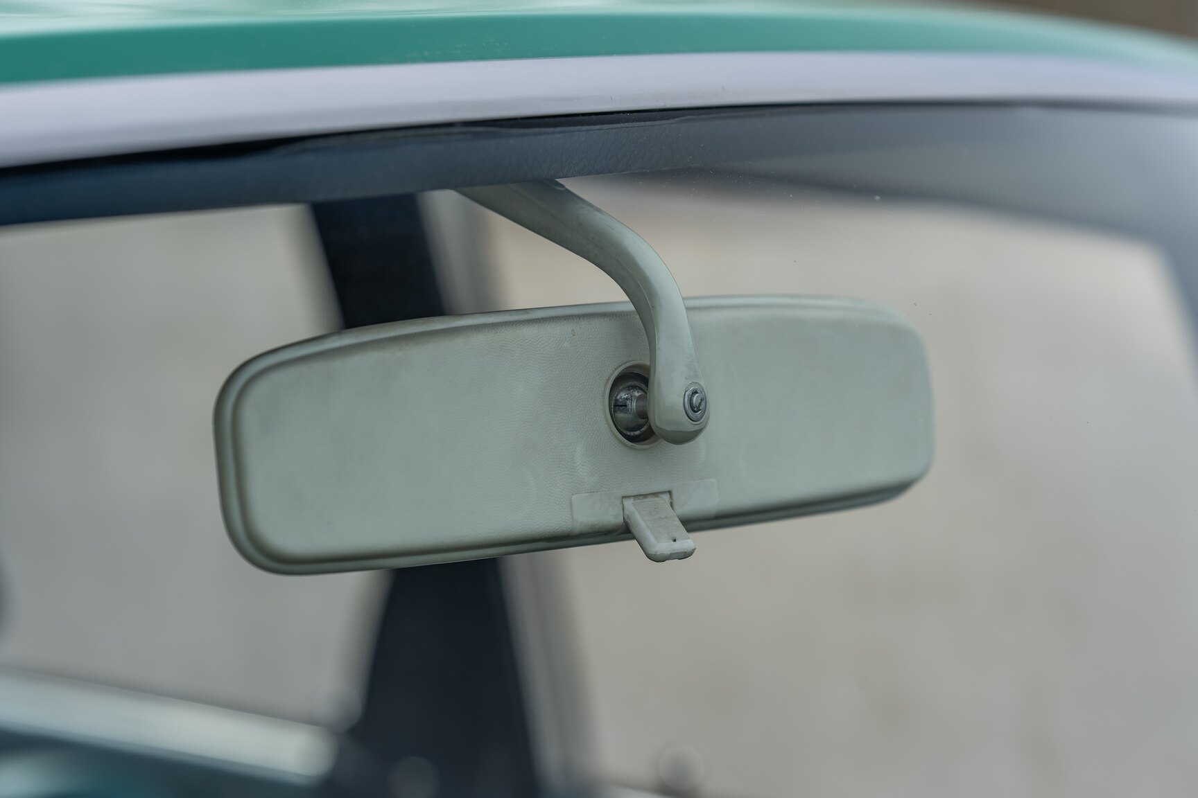 Exterior image of 1973 Volvo 144