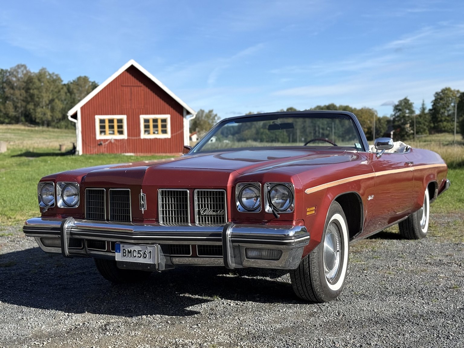 Exteriörbild på 1975 Oldsmobile Delta 88