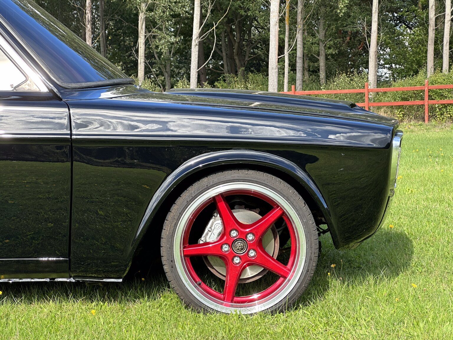 Aussenfoto 1969 Volvo 144 custom