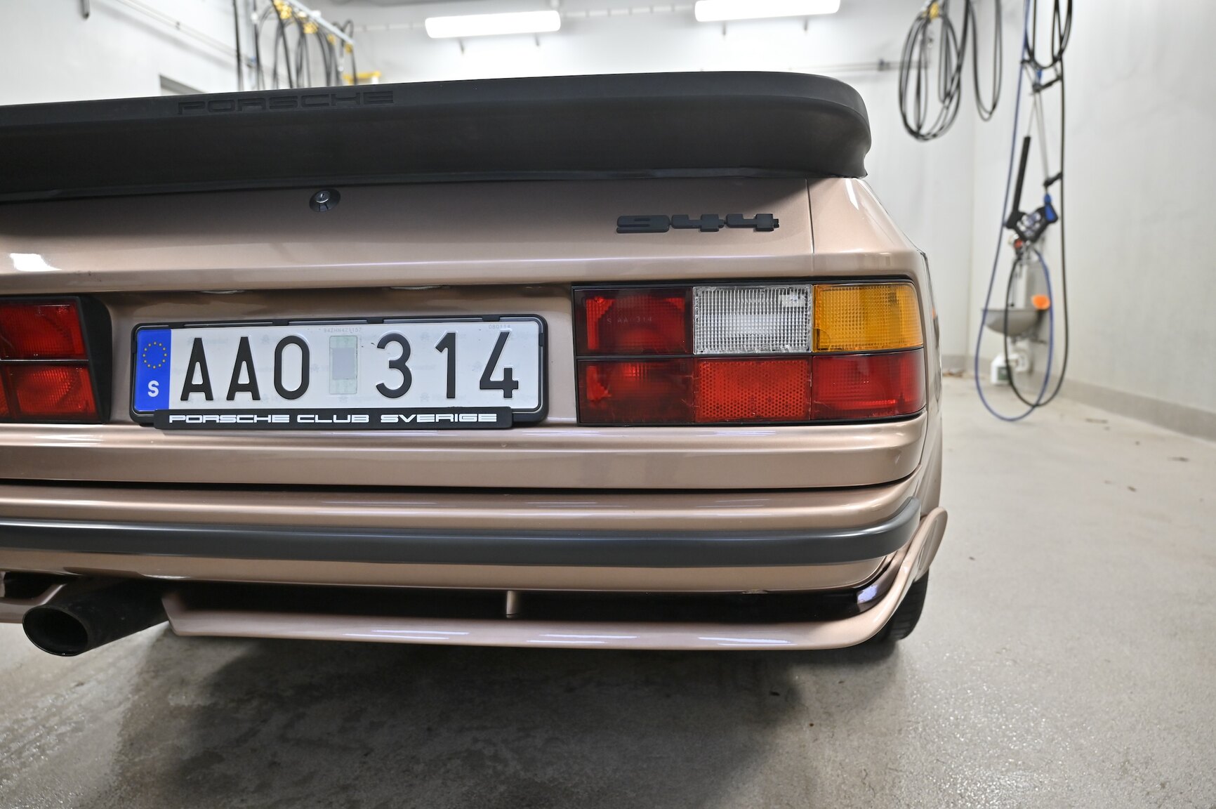 Exteriörbild på 1987 Porsche 944 Automat