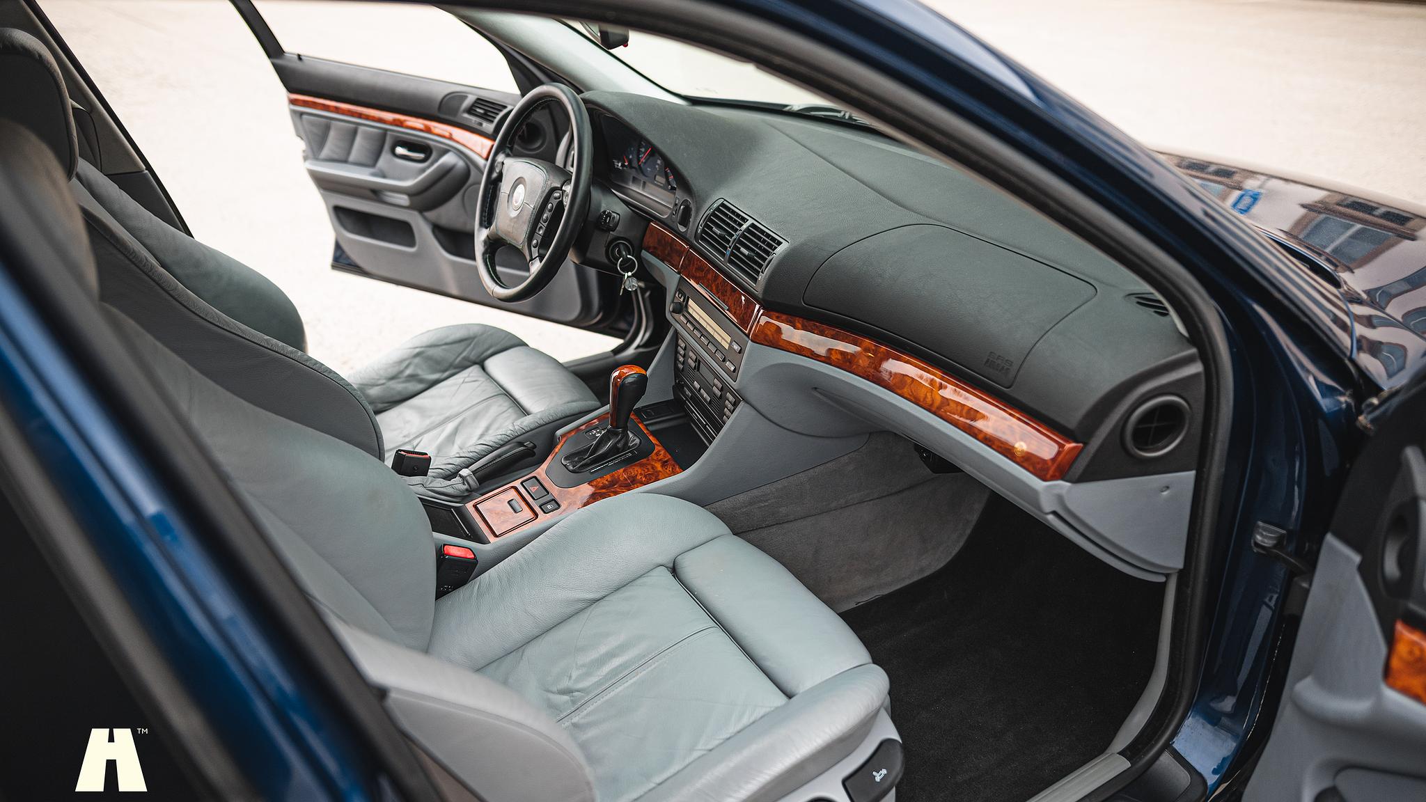 Innenraumfoto von 1998 Alpina B10 V8