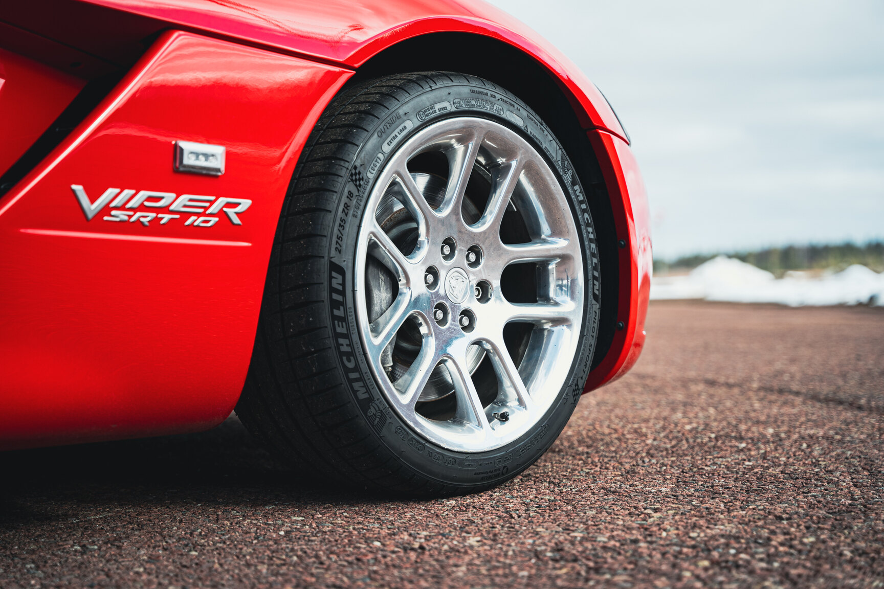 Exteriörbild på 2003 Dodge Viper SRT-10