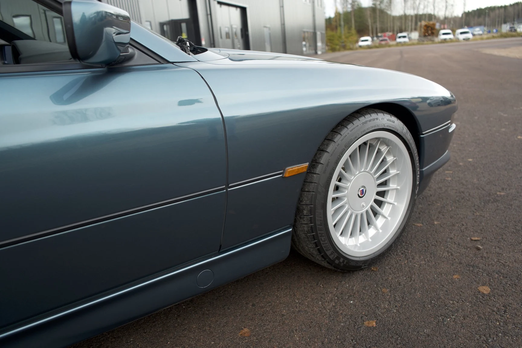 Exteriörbild på 1992 BMW 850i 6-speed manual - 1 of 49 (110)