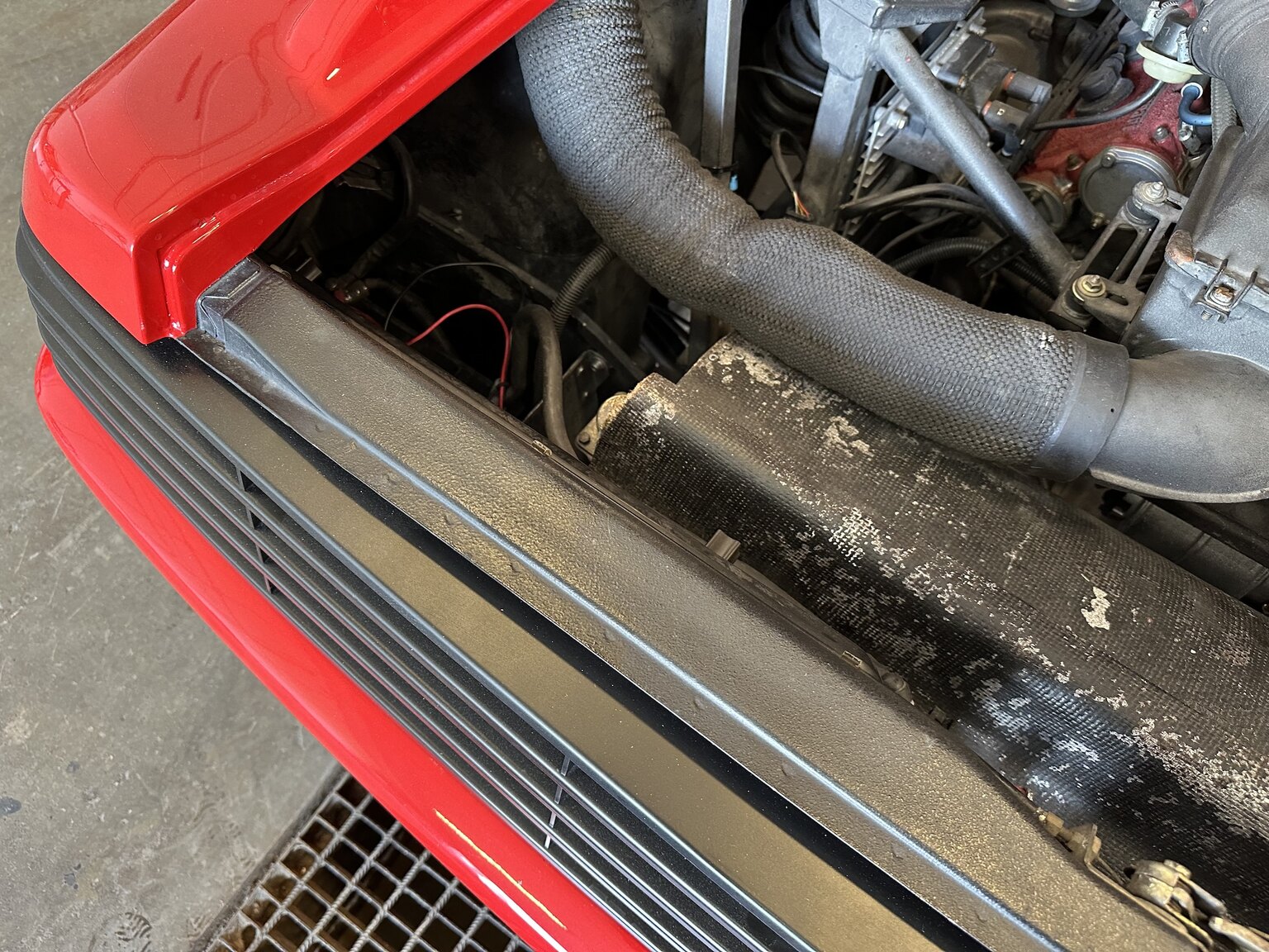 Image of 1990 Ferrari 348 (17) mechanics