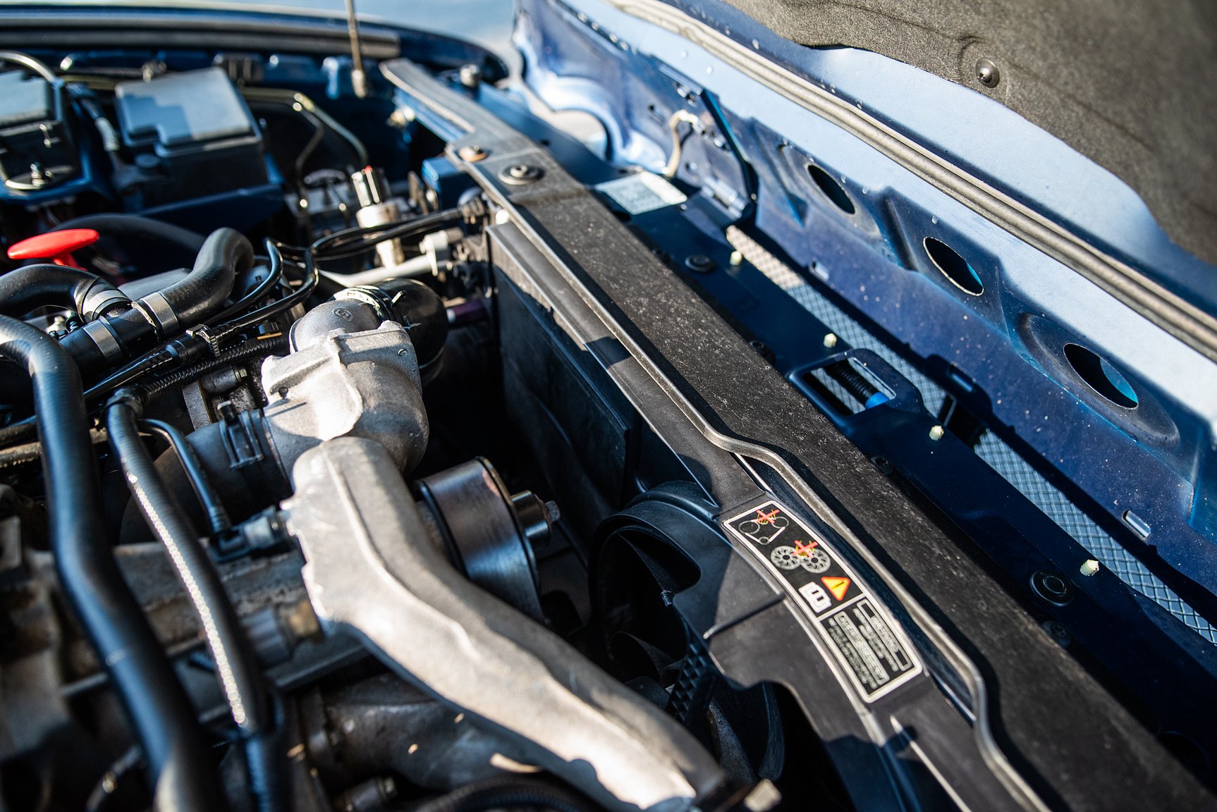 Image of 2001 Jaguar XJR mechanics