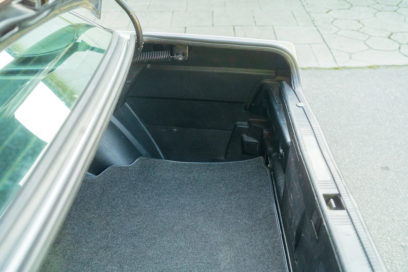 Innenraumfoto von 1992 Mercedes-Benz 190 E 1.8 - NO RESERVE (32)