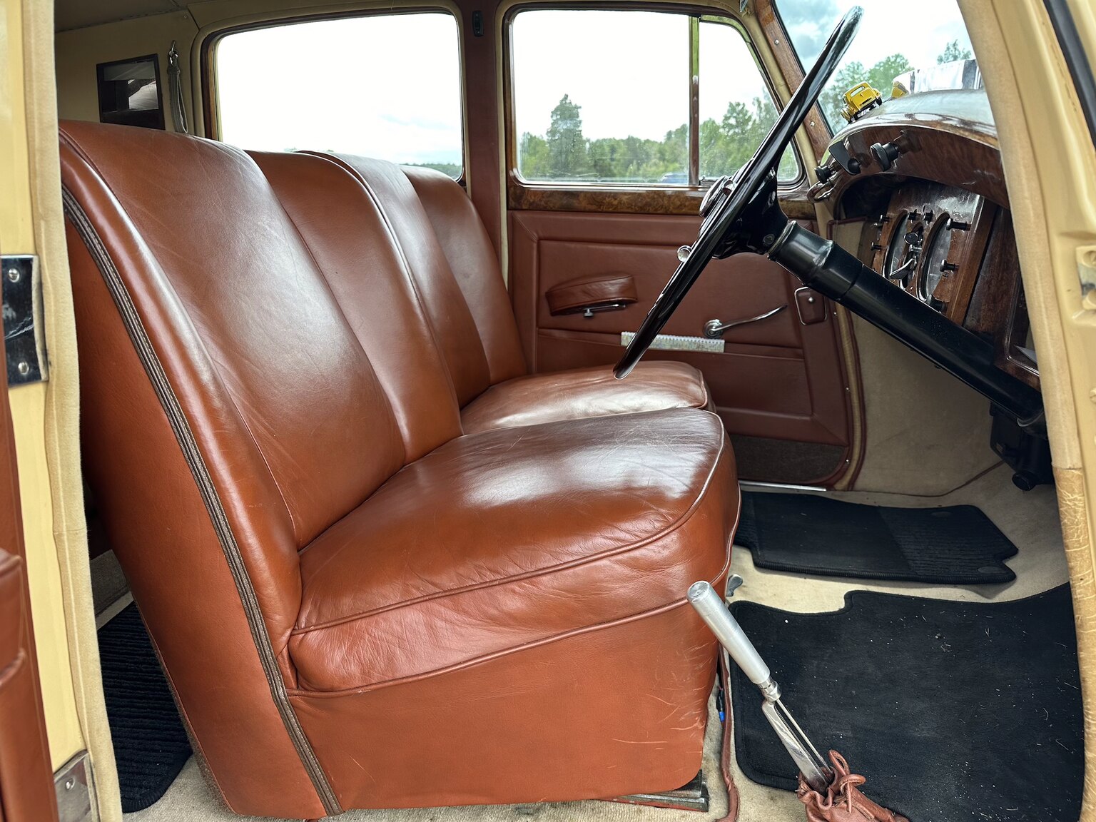 Interiörbild 1947 Bentley Mark IV Sport Saloon