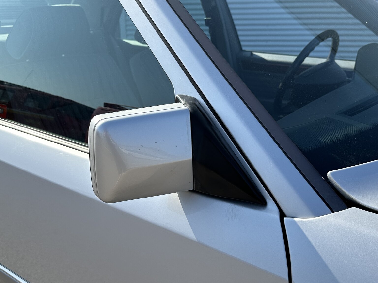 Exterior image of 1992 Mercedes-Benz 250D