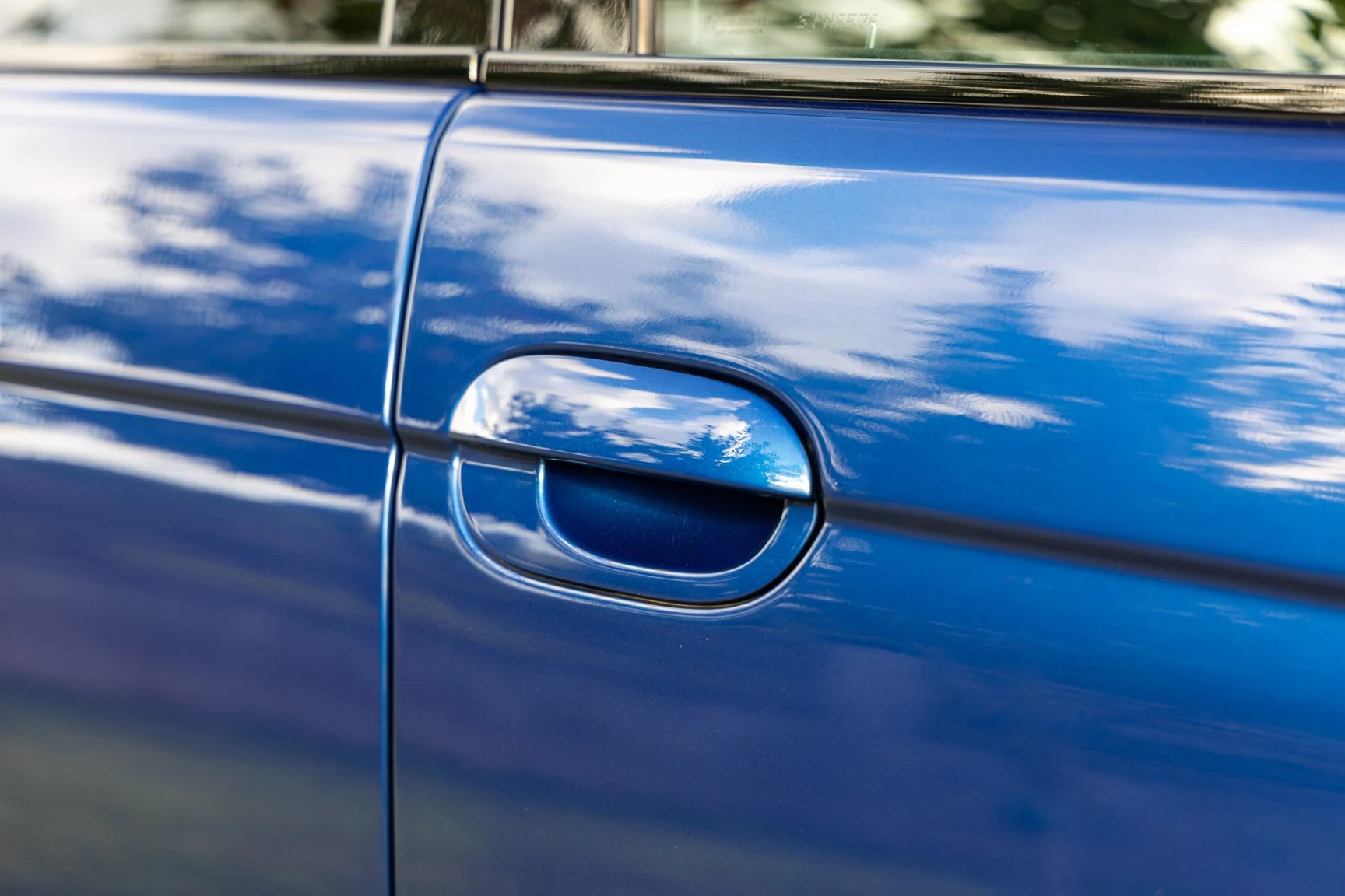 Exterior image of 2002 BMW M5 E39 (35)