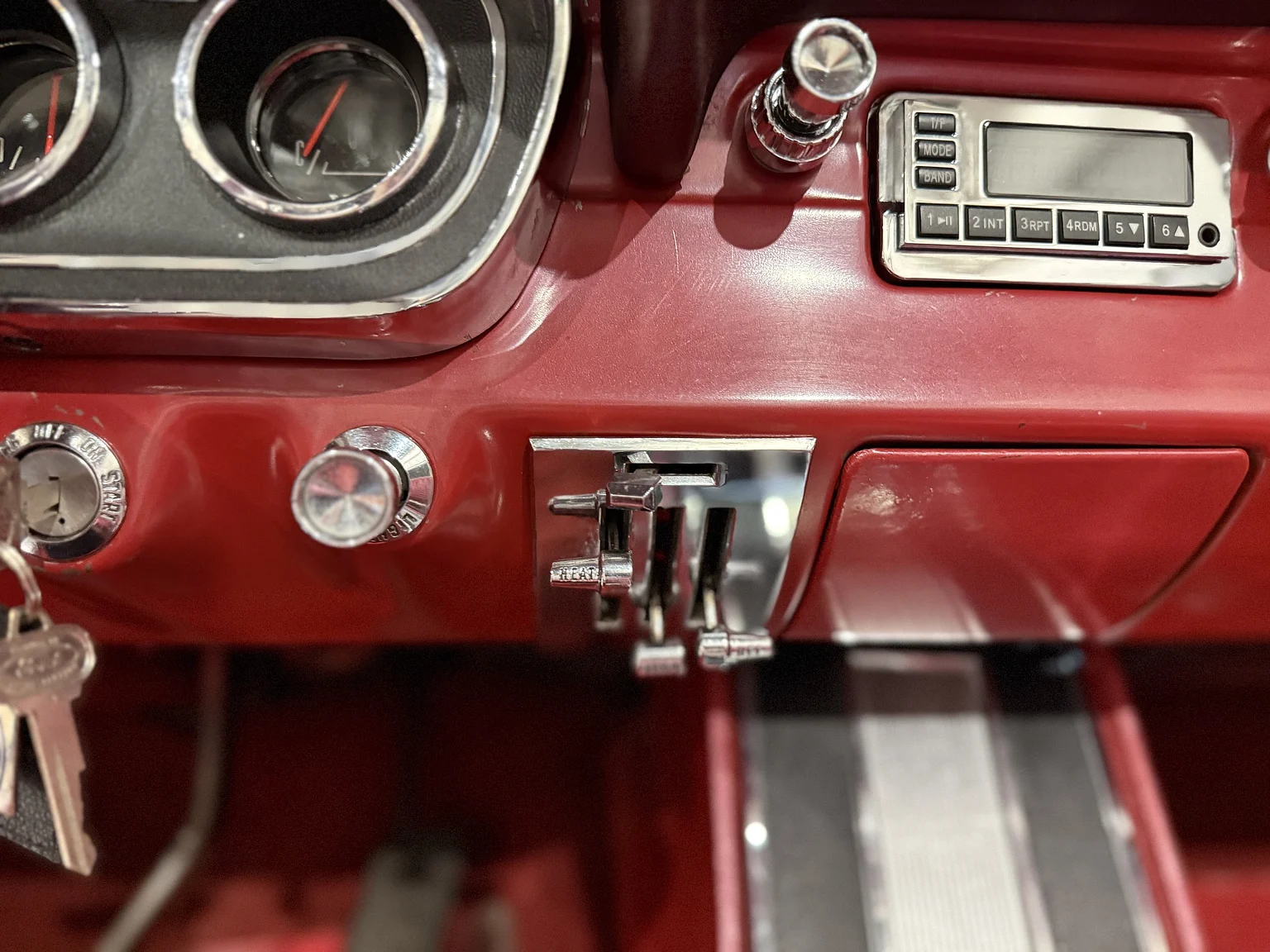 Interior image of 1966 Ford Mustang Convertible (21)