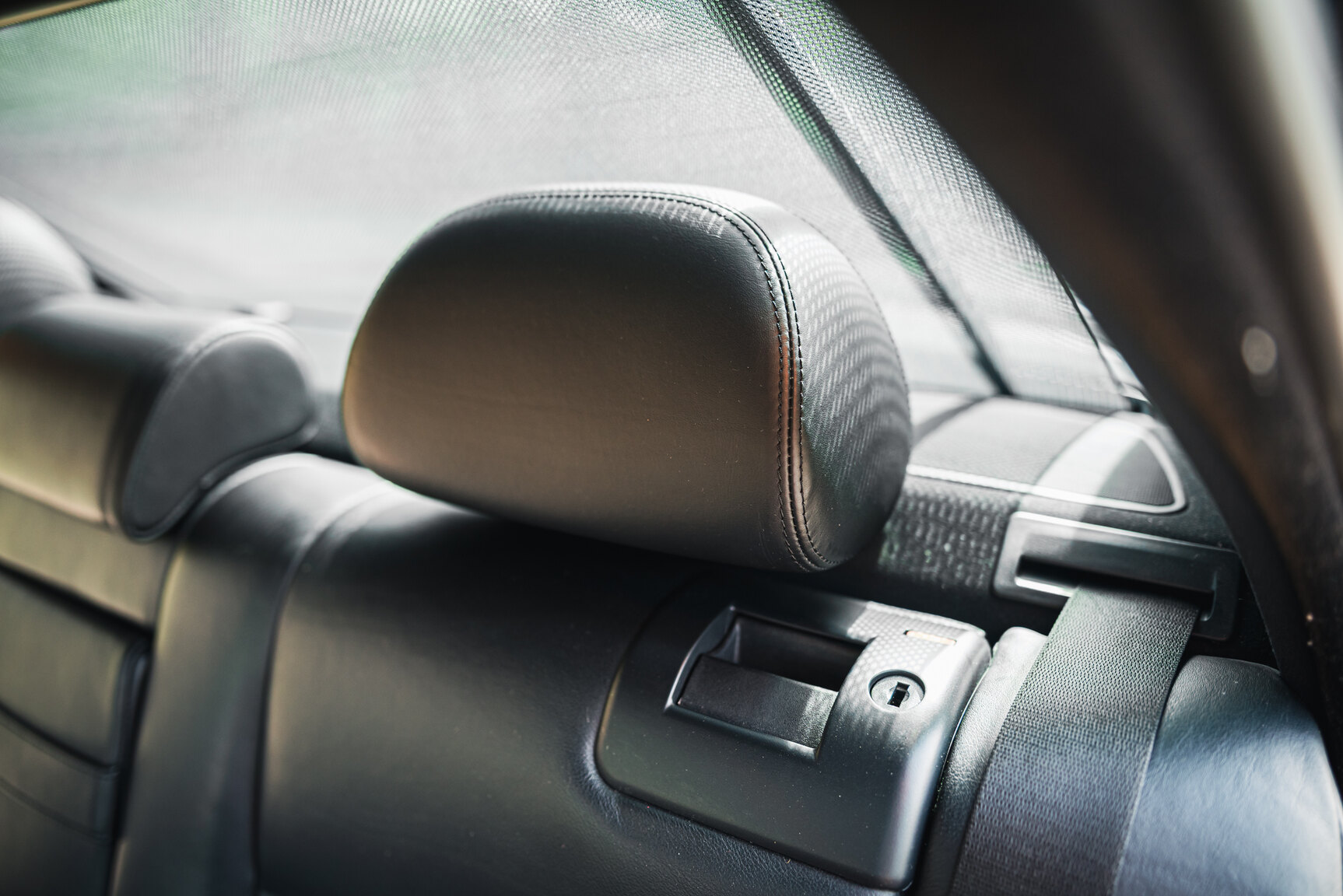 Interior image of 2000 BMW M5 E39