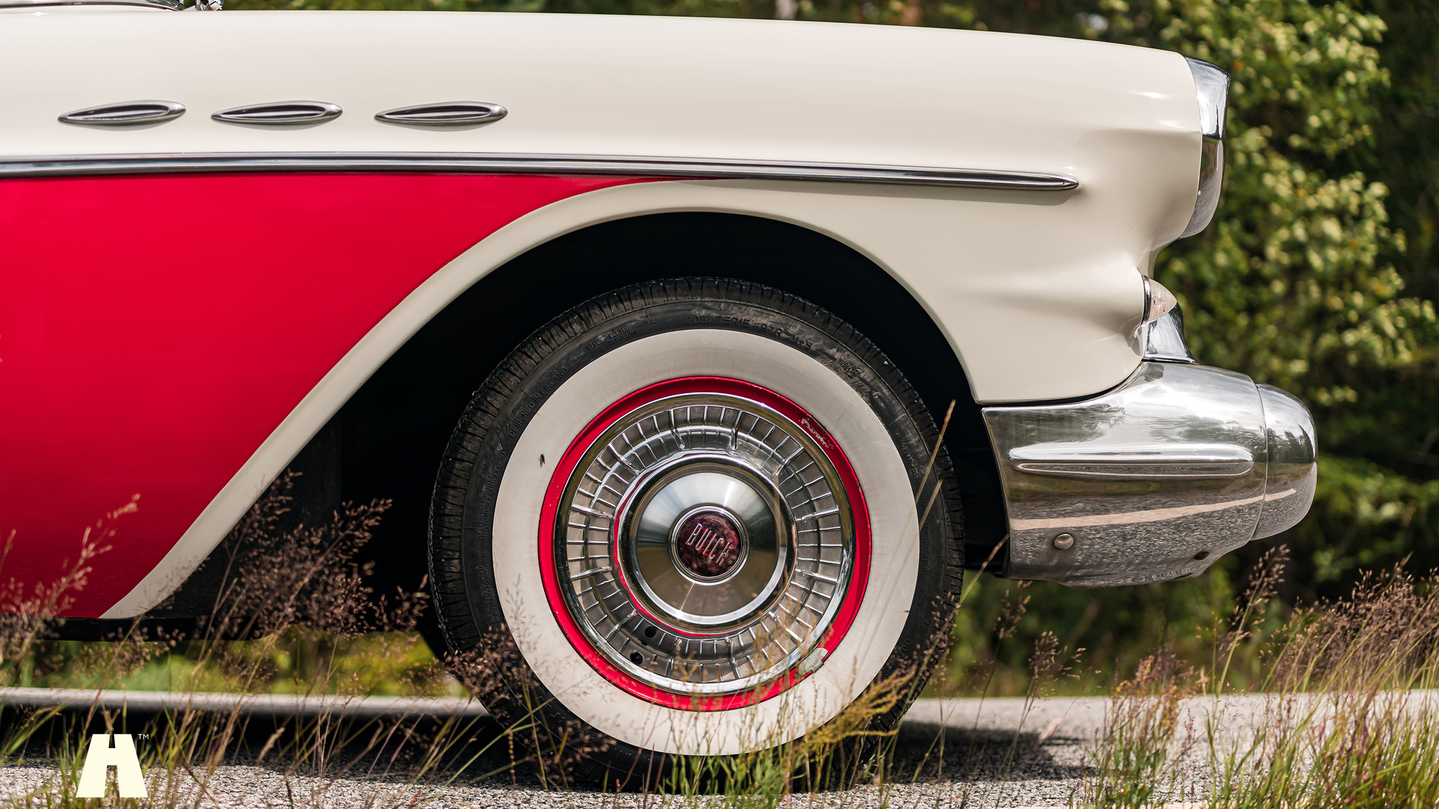 Exterior image of 1957 Buick Special Riviera (Model 46R) V8 (32)