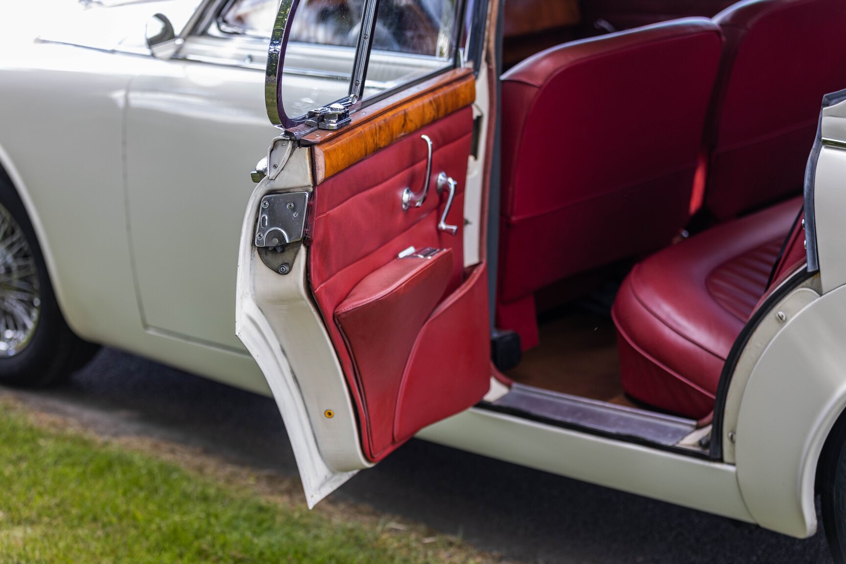 Interior image of 1968 Jaguar 340 XK Mark II