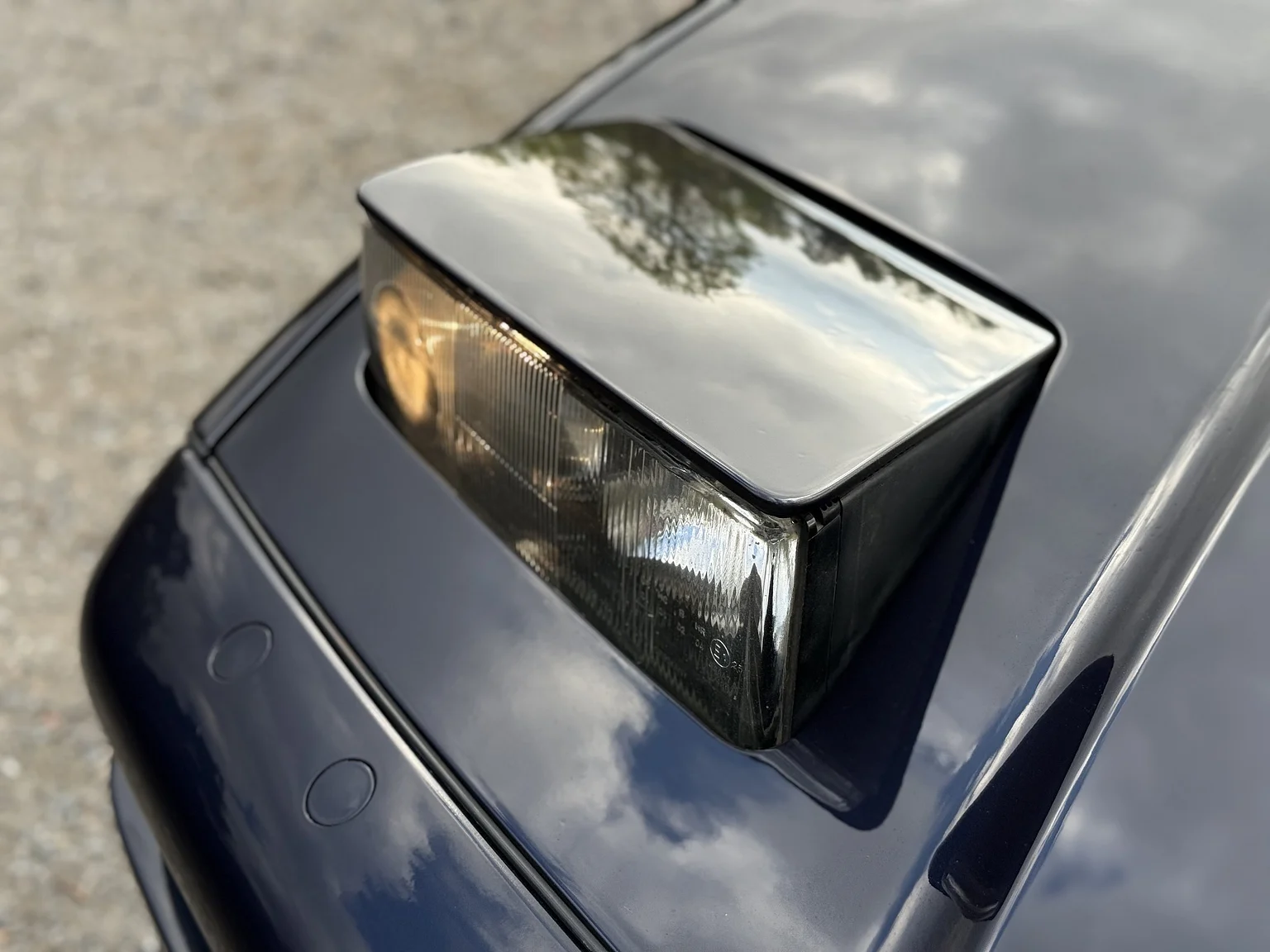 Exterior image of 1994 BMW 840Ci (89)